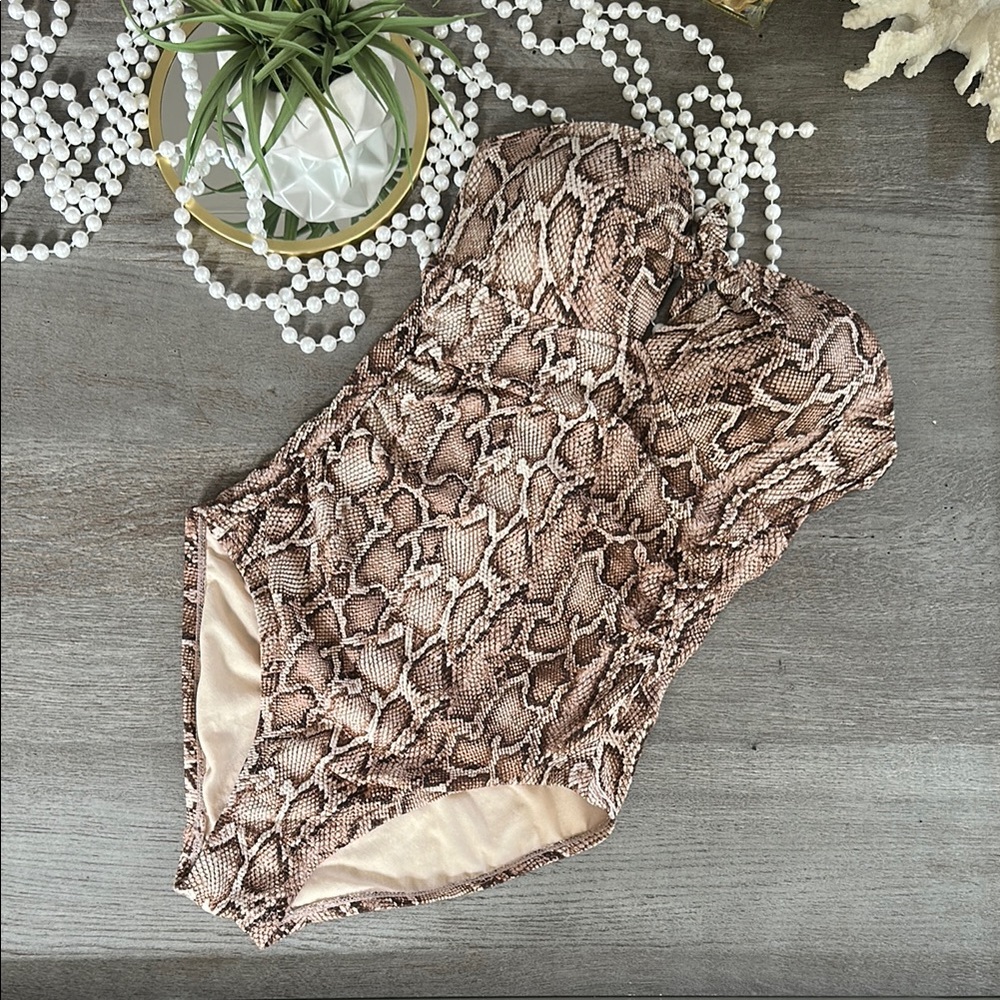 Kona Sol One Piece Strapless Swimsuit